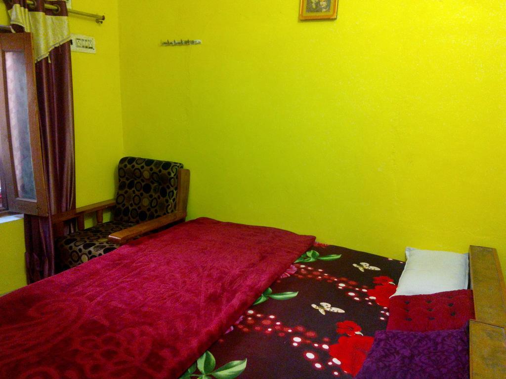 Temple View Guest House Орча Екстериор снимка